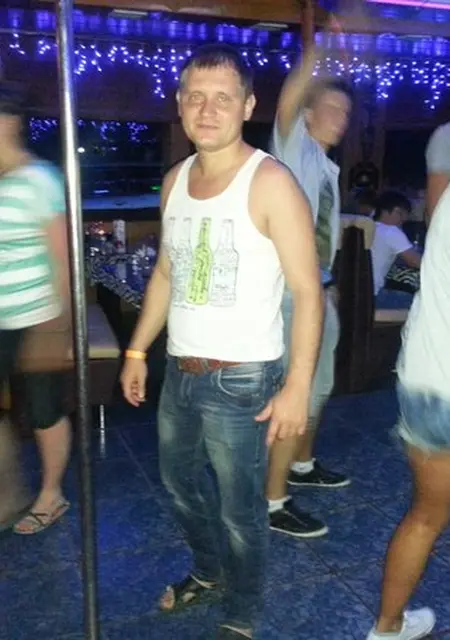 Митя из Новополоцка, мне 37, познакомлюсь на одну ночь