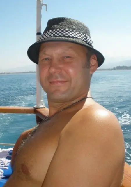 Sergey з Харкова, шукаю на сайті постійні стосунки