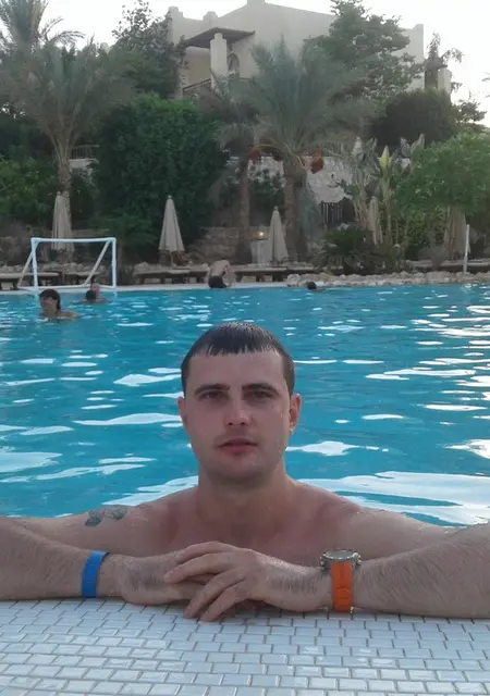 Илья из Херсона, ищу на сайте знакомства на одну ночь