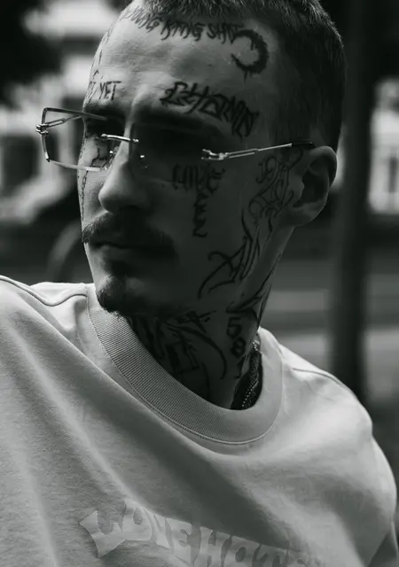 Jannis из Хагена, мне 25, познакомлюсь для приятного времяпровождения