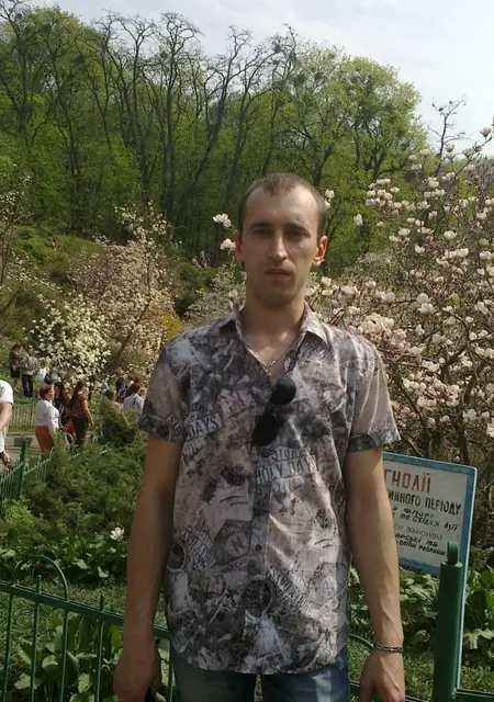 Денис из Боярки, ищу на сайте знакомства без обязательств