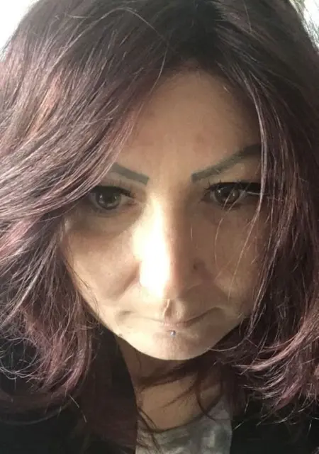 Я Bea, 45, знакомлюсь в Бухаресте