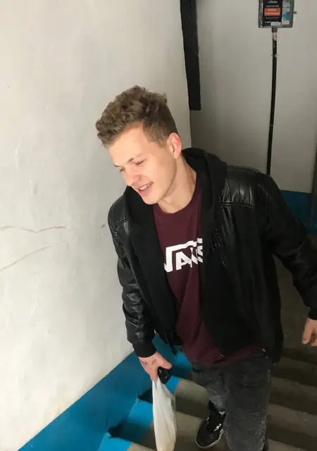 Даня из Полтавы, мне 19, познакомлюсь на одну ночь