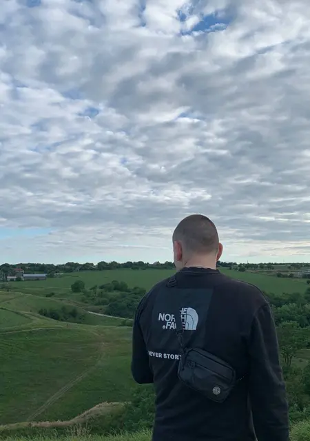 Арсен из Каменца-Подольского, мне 19, познакомлюсь для приятного времяпровождения