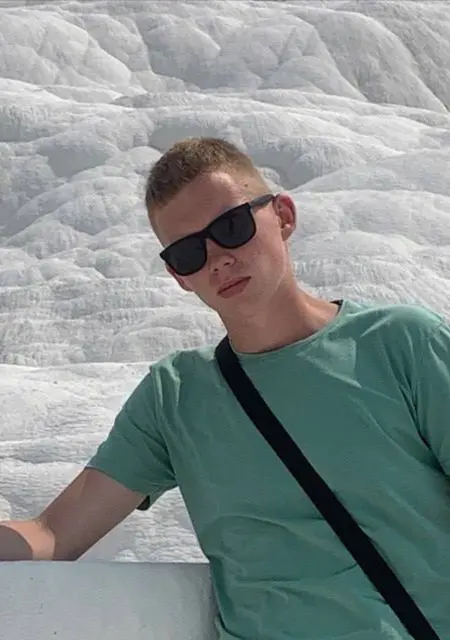 Максим из Хмельницкого, ищу на сайте вирта