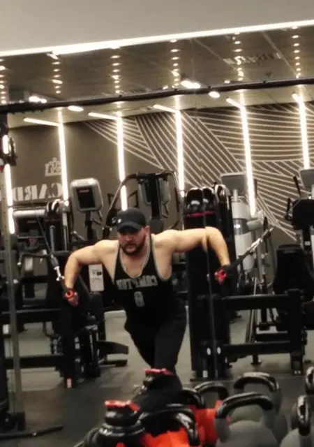 Ahmed из Дубая, ищу на сайте знакомства на одну ночь