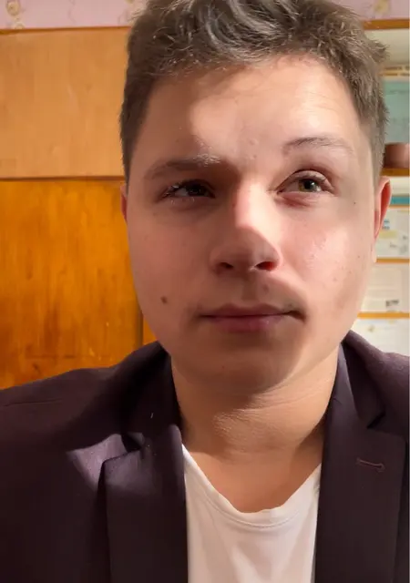 Слава из Донецка, мне 21, познакомлюсь для открытые отношения