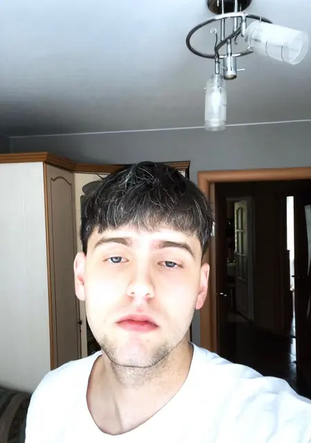 Александр из Молодечно, мне 22, познакомлюсь для открытые отношения