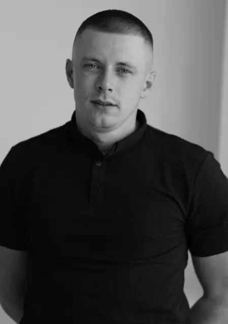 Я Игорь, 28, знакомлюсь для общения в Каменском