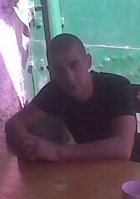 Я Миша, 38, из Кишинёва, ищу знакомства на одну ночь