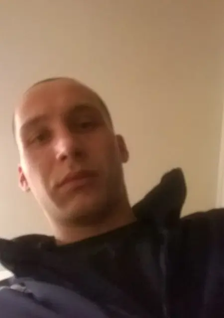 Andrey из Гомеля, ищу на сайте знакомства на одну ночь