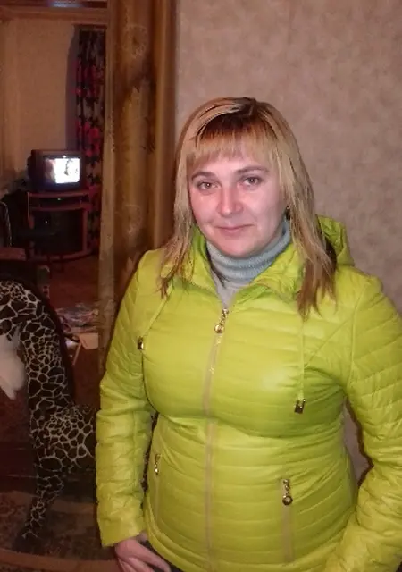 Я Саша Ира, 37, знакомлюсь на одну ночь в Каменском