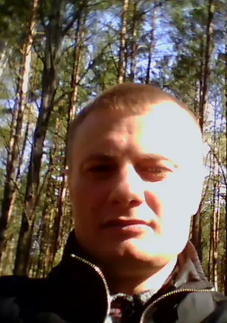 Я Дима, 45, из Солигорска, ищу знакомства без обязательств