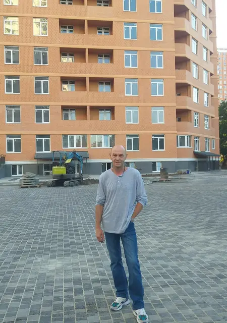 Вадим из Одессы, мне 54, познакомлюсь для приятного времяпровождения