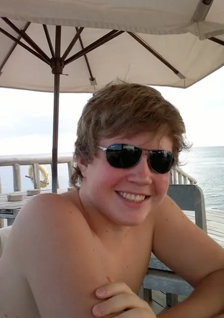 Денис из Донецка, ищу на сайте вирта