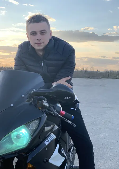 Ден из Винницы, мне 30, познакомлюсь для вирта