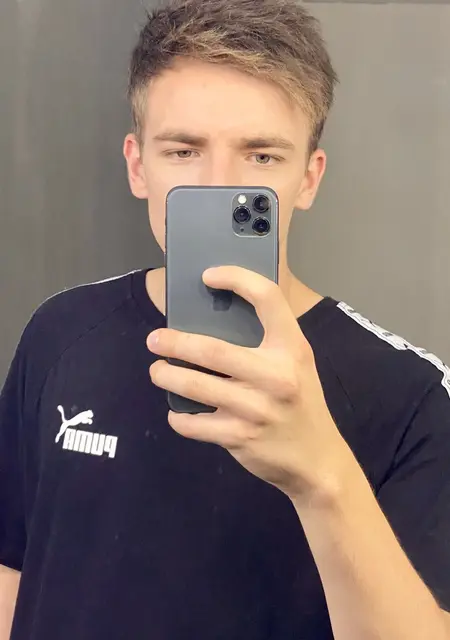 Я Богдан, 25, знакомлюсь для общения в Киеве