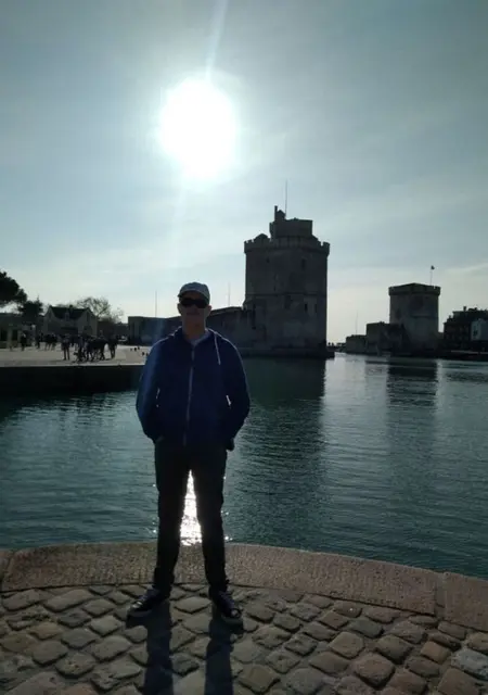 Я Quentin, 20, из Парижа, ищу знакомство