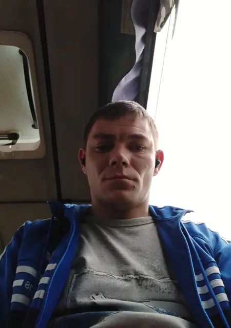 Влад з Горлівки, мені 30 років, познайомлюсь без зобов'язань