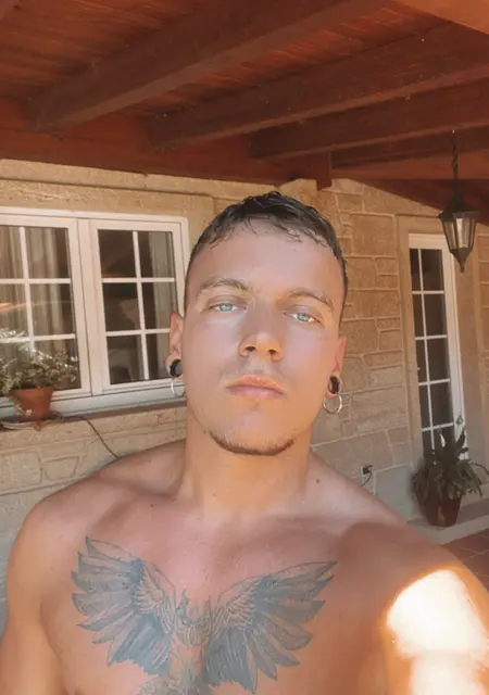 Seryao из Ла-коруньи, мне 25, познакомлюсь для приятного времяпровождения