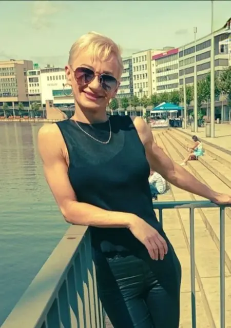 Я Lena, 44, знакомлюсь в Берлине