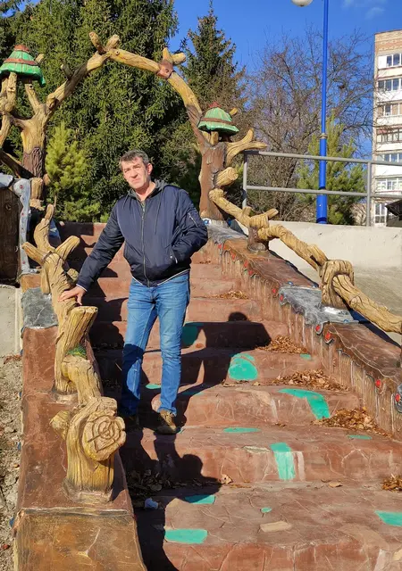 Я Oleg, 47, из Кривого Рога, ищу знакомство для постоянных отношений