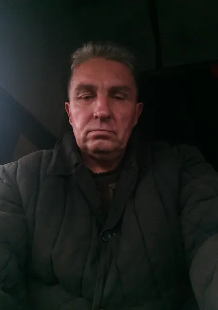 Дальнабой из Минска, ищу на сайте знакомства без обязательств