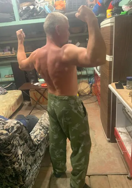 Я Серёня, 32, знакомлюсь без обязательств в Новопскове