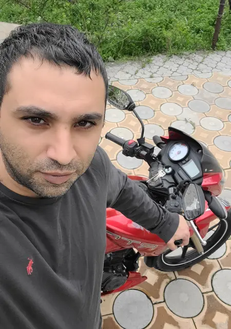 Vahe из Еревана, мне 35, познакомлюсь на одну ночь