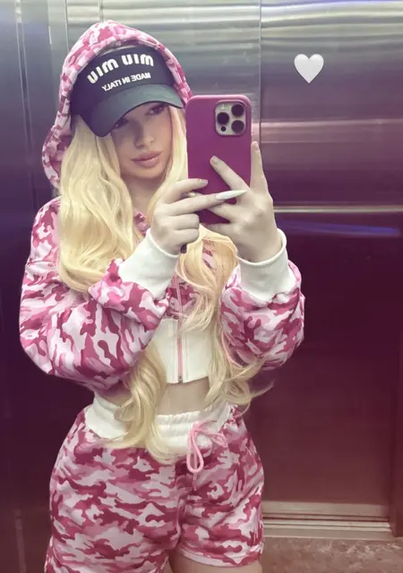 Я Вика, 19, из Киева, ищу знакомство для общения