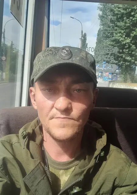 Антон из Новопскова, ищу на сайте знакомства на одну ночь