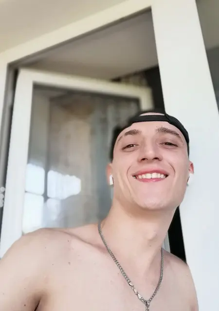 Я Пётр, 33, из Одессы, ищу знакомства на одну ночь