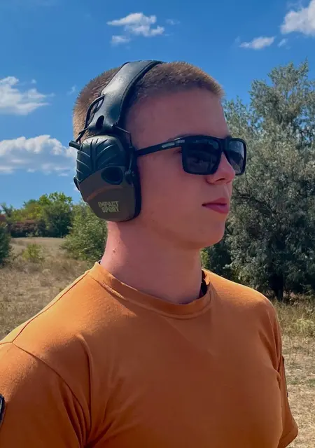 Я Денис Удодов, 18, из Киева, ищу знакомство для вирта