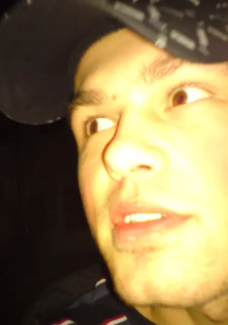 Артур из Черновцов, мне 37, познакомлюсь для дружбы