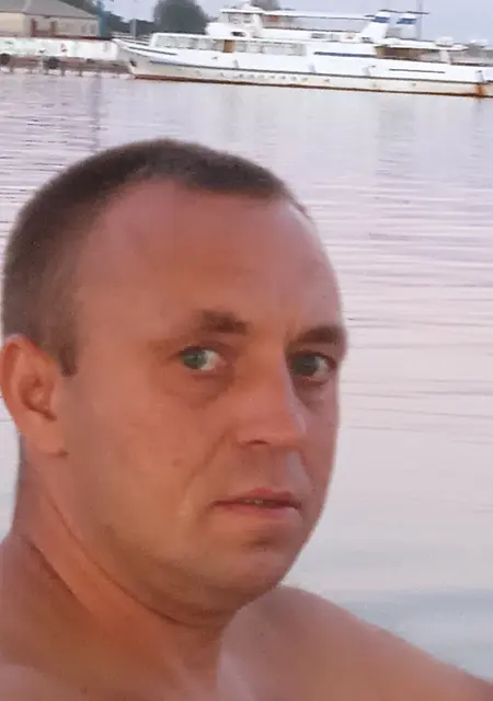 Иван из Житомира, ищу на сайте знакомства без обязательств