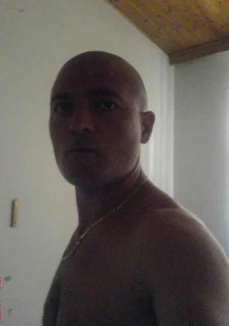 Я Viktor, 43, из Вены, ищу знакомства без обязательств