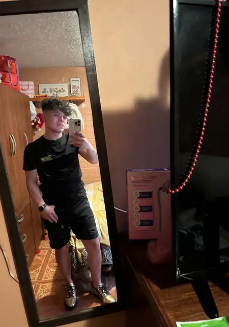 Jose из Сантьяго, мне 22, познакомлюсь без обязательств