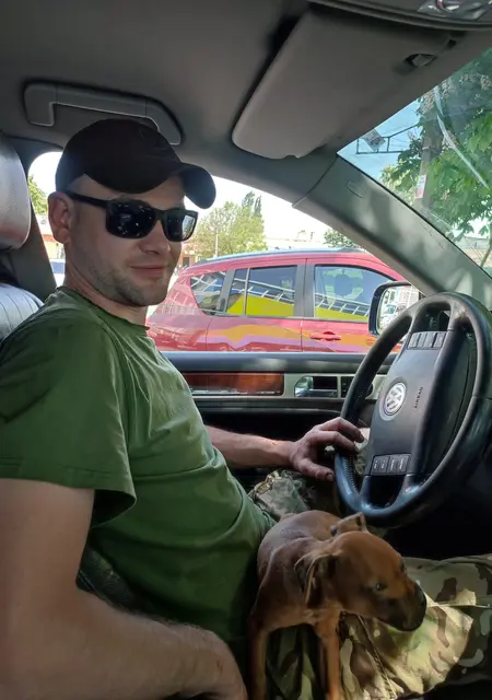 Влад из Лозова, мне 29, познакомлюсь для приятного времяпровождения