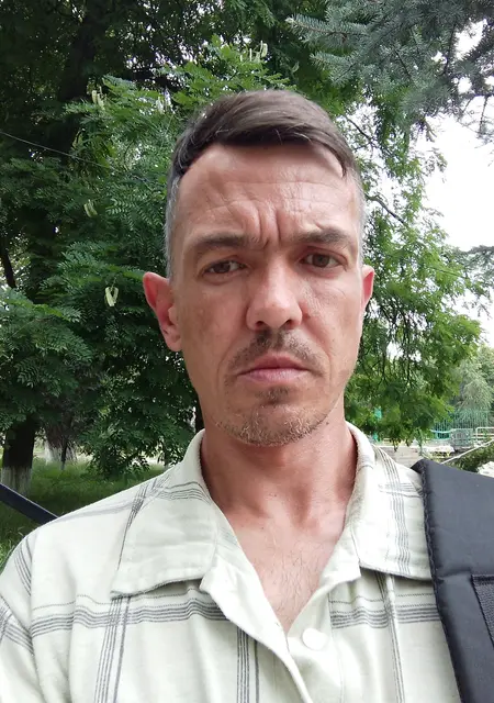 Я Адамантин, 41, знакомлюсь без обязательств в Луганске