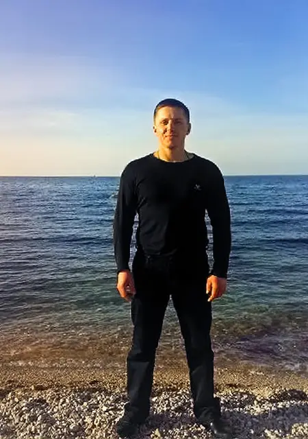 Александр из Чернигова, мне 51, познакомлюсь