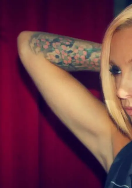 Я Александра, 38, из Гомеля, ищу знакомства на одну ночь