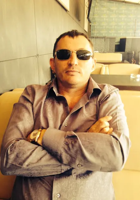 Я Владимир, 52, знакомлюсь для приятного времяпровождения в Харькове