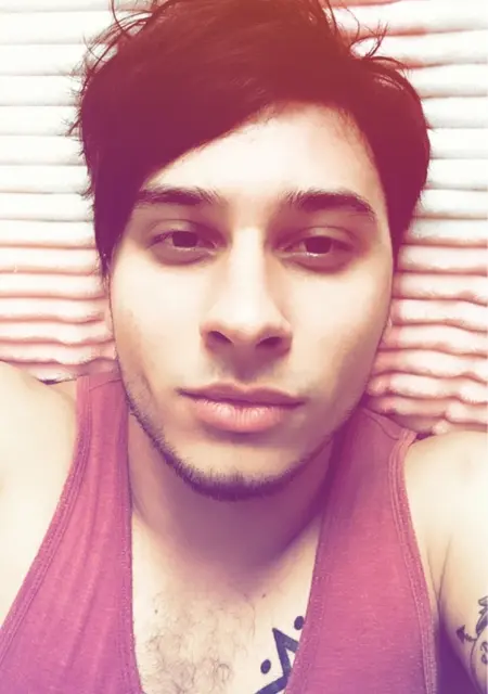 Sam з Кривий Ріг, мені 28 років, познайомлюсь для вірт