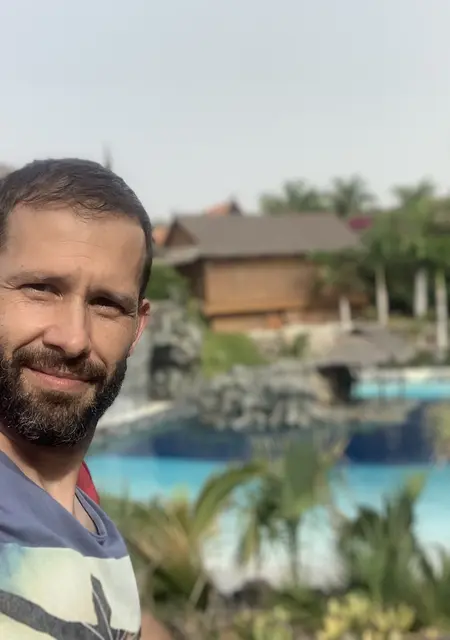 Miki из Лас-пальмас-де-гран-канария, мне 46, познакомлюсь для приятного времяпровождения