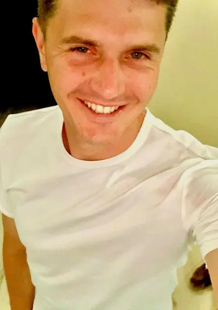 Рома из Нововолынска, ищу на сайте постоянные отношения