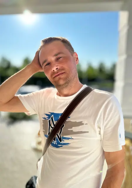 Ciprian из Бырлад, мне 40, познакомлюсь для приятного времяпровождения