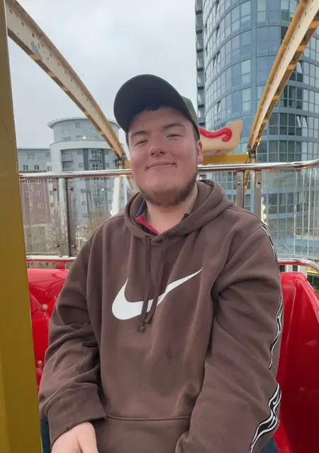 I'm Didkk, 20, looking to meet for one-night stand in Barnet