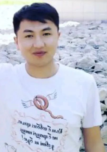 Я Юруслан, 30, знакомлюсь для постоянных отношений в Бишкеке