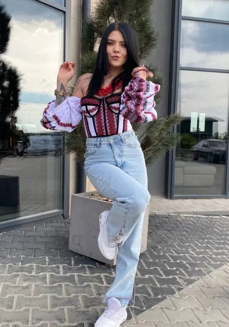 Anastasiia из Львова, ищу на сайте приятное времяпровождение