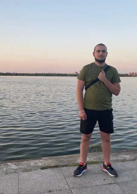 Я Богдан, 21, знакомлюсь для общения в Павлограде